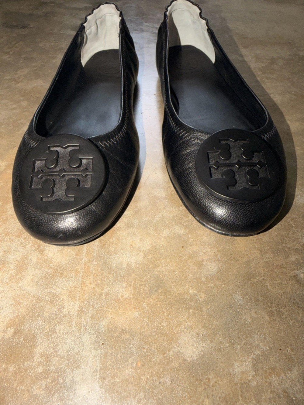Tory Burch Reva Black Leather Ballet Flats Black Logo Medallion - Size 6.5 - Picture 3 of 11